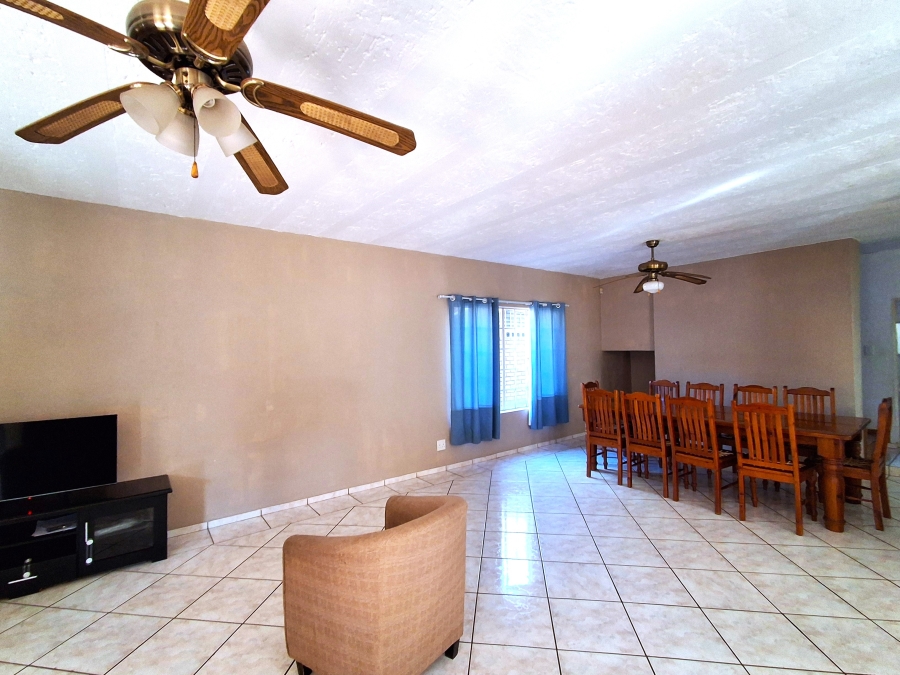 3 Bedroom Property for Sale in Safari Gardens North West